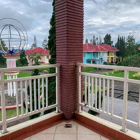 Beranda Istirahat Villa 4Br At Galaxy Resort Puncak Cikundul Dış mekan fotoğraf