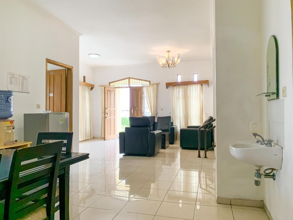 Beranda Istirahat Villa 4Br At Galaxy Resort Puncak Cikundul Dış mekan fotoğraf